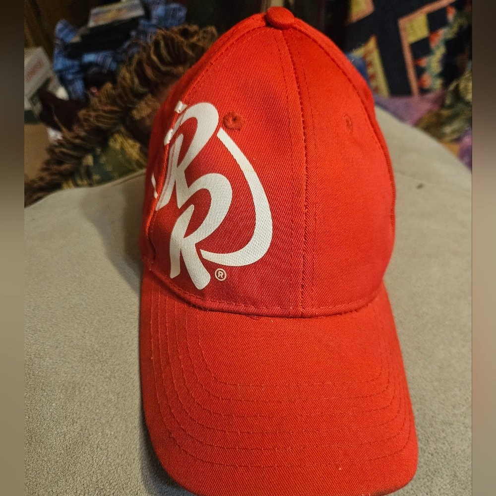 Red Robin Burger Resturant Team Member Cap